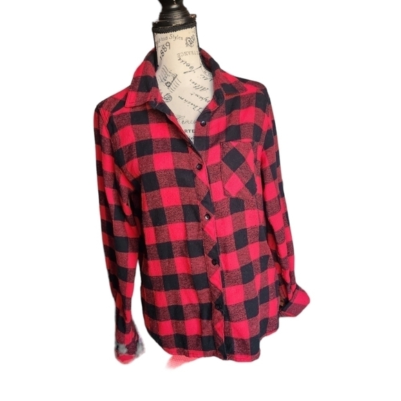 Ci Sono Tops - Red and black checkered Flanel- Buffalo plaid
